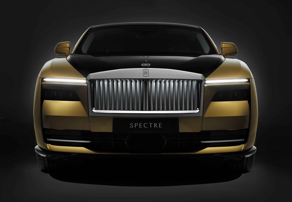 Rolls-Royce Spectre 8