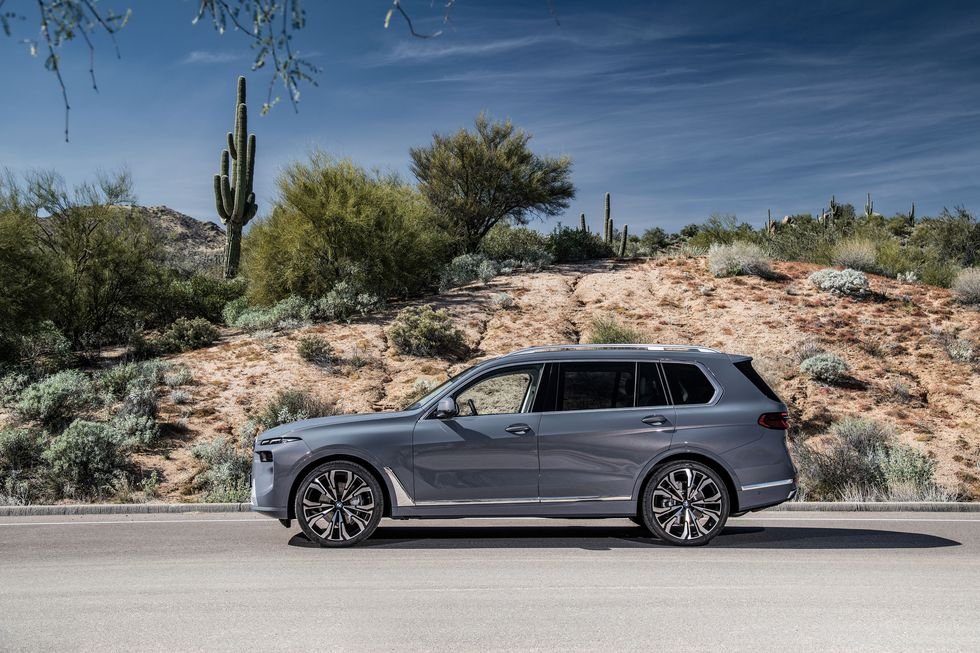 2023 BMW X7 xDrive40i 3