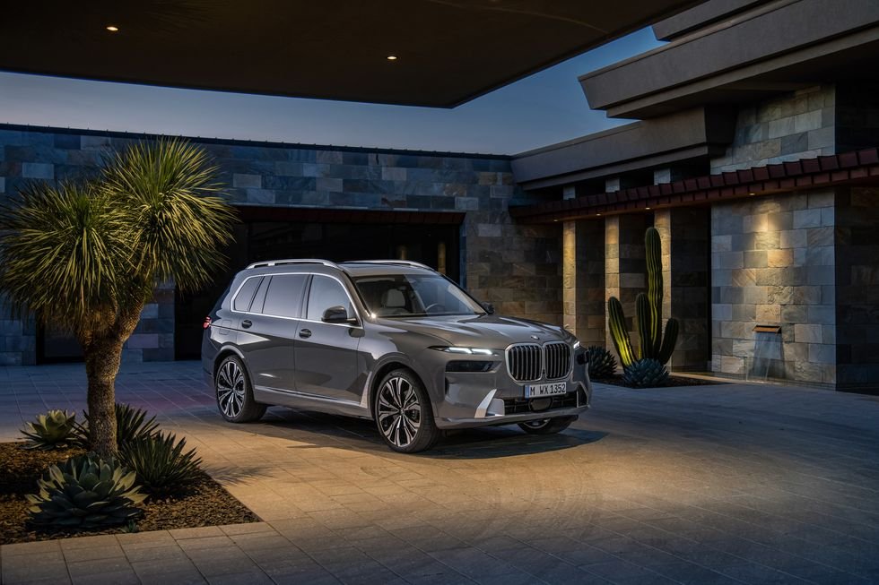 2023 BMW X7 xDrive40i 4